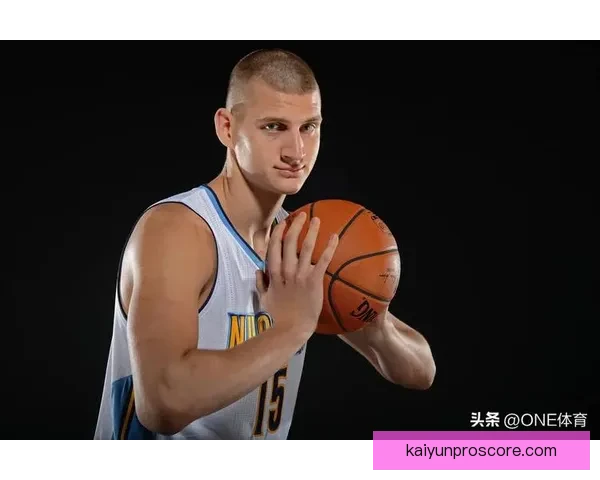 约基奇17分41秒轰三双创历史纪录 排名NBA第五快 约基奇17分41秒轰三双创历史纪录 排名NBA第五快