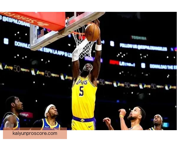 里夫斯谈艾顿与海斯挡拆风格各异 选择正确是关键