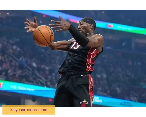 骑士末节失控惨遭热火逆转哈登米切尔合砍大分仍无力阻连胜终结